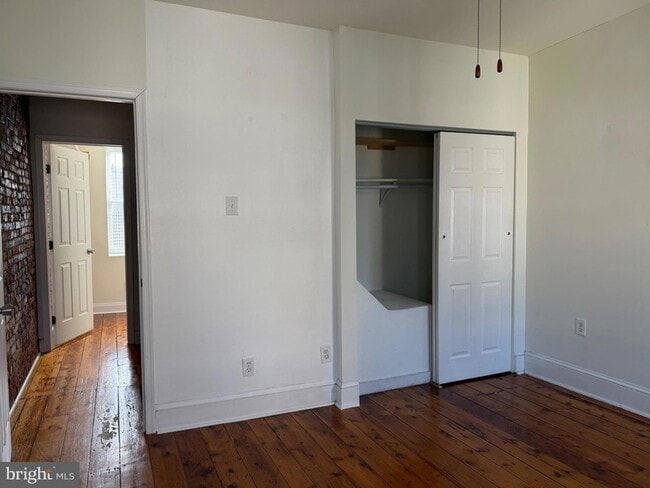 Building Photo - 733 N Bucknell St