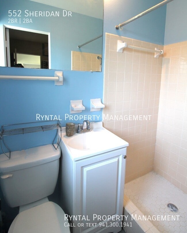 Building Photo - 552 Sheridan Dr