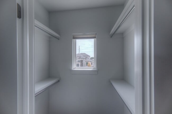 Building Photo - 4608 S Retana Ave W
