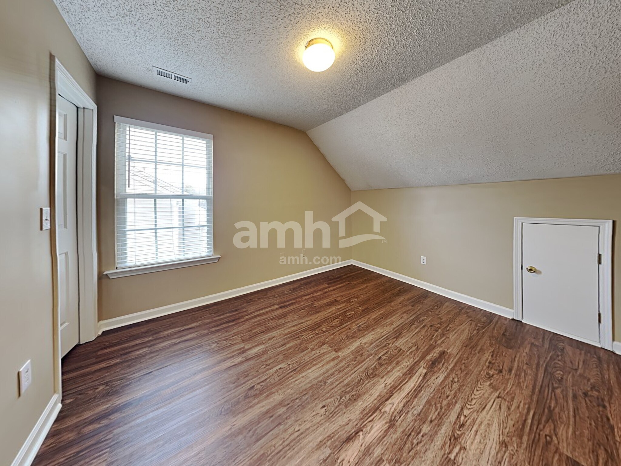 Building Photo - 182 Bonnie Woods Dr