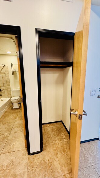 Building Photo - 1551 4th Ave