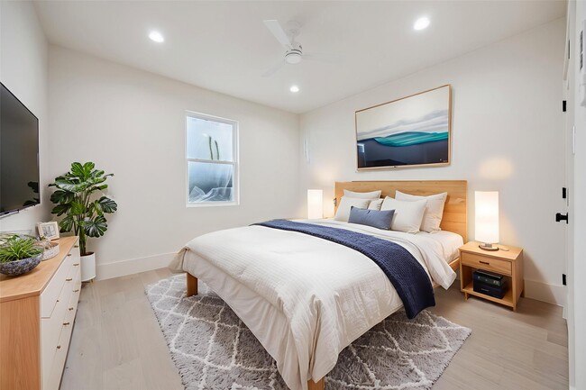 Building Photo - 3709 Brookwoods Dr