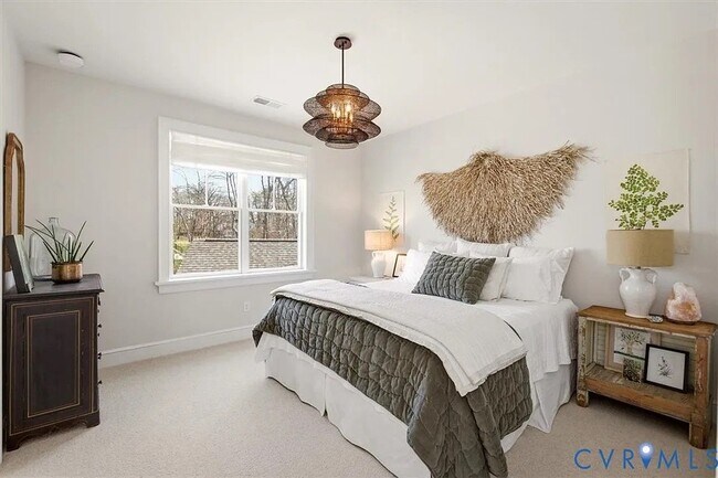 Building Photo - 9311 Larus Ct