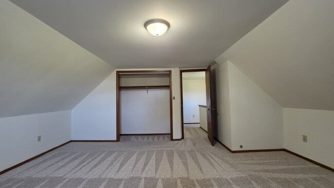 Building Photo - Charming 3-Bedroom  Refurbished Duplex  on 911  Suprise Ending Rd  New London
