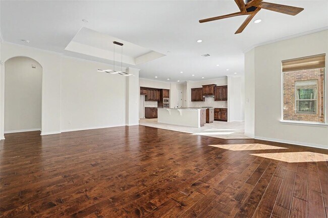 Building Photo - 1020 Winding Way Dr