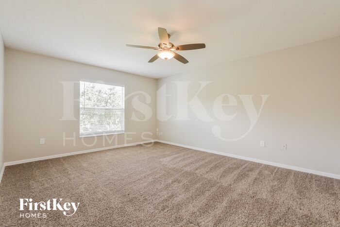 Building Photo - 31845 Sunpark Cir
