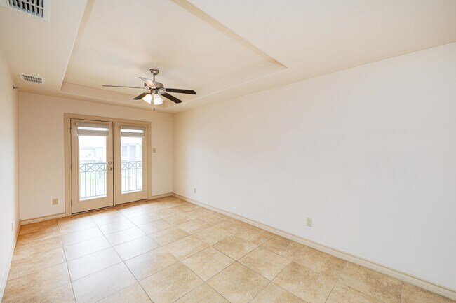 Building Photo - 10510 Sandia Dr