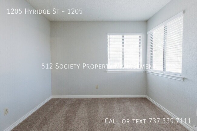 Building Photo - 1205 Hyridge St