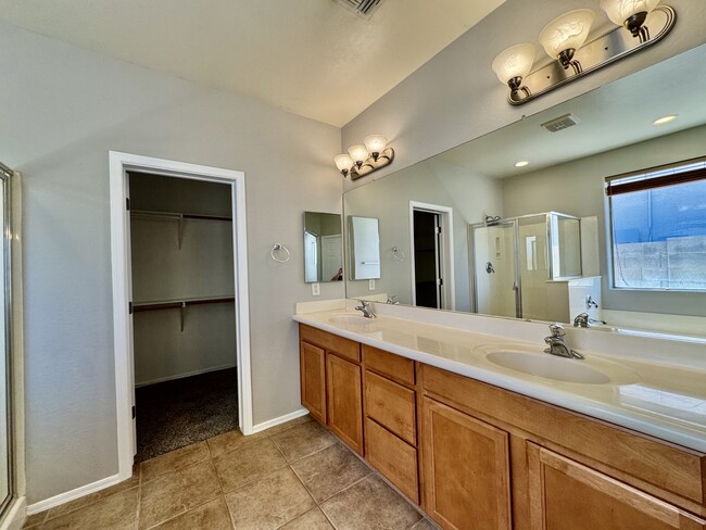Building Photo - 43330 Lindgren Dr