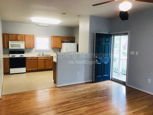 Building Photo - 1903 Elmsmere Ave