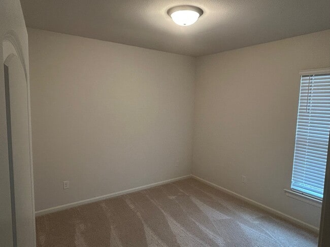 Building Photo - 42176 Cat Tail Rd