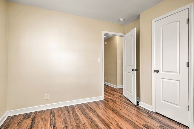Building Photo - 2361 Hiwassee Dr