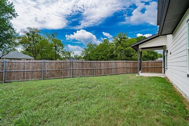 Building Photo - 1208 Edgar St