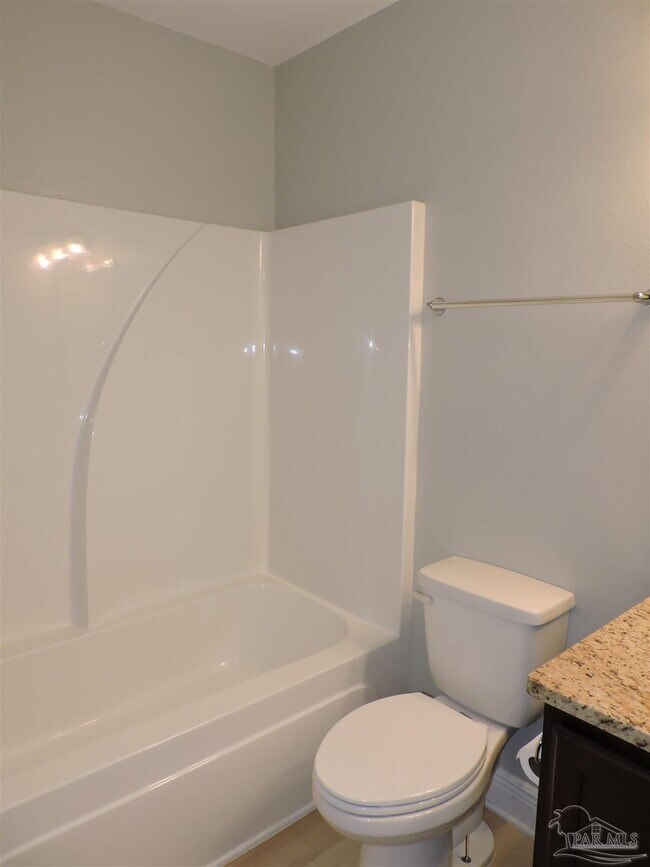 Building Photo - 644 Edith Ln