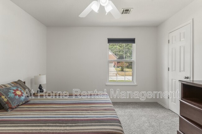 Building Photo - 1220 Renaissance Dr
