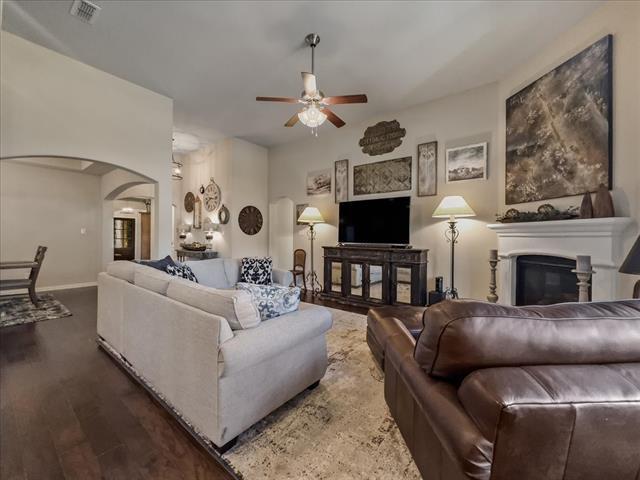 Building Photo - 1805 Settlement Wy