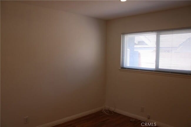 Building Photo - 5192 Robinwood Dr