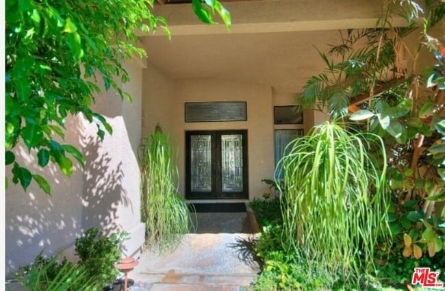 Building Photo - 78920 Skyward Way