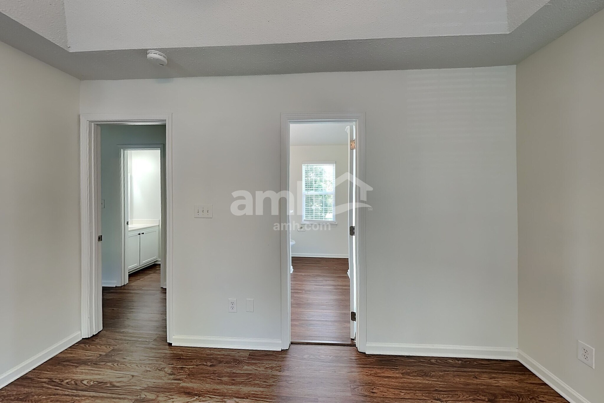 Building Photo - 1020 Ridgefield Cir