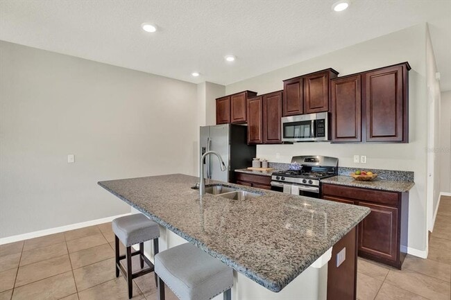 Building Photo - 16930 Storyline Dr