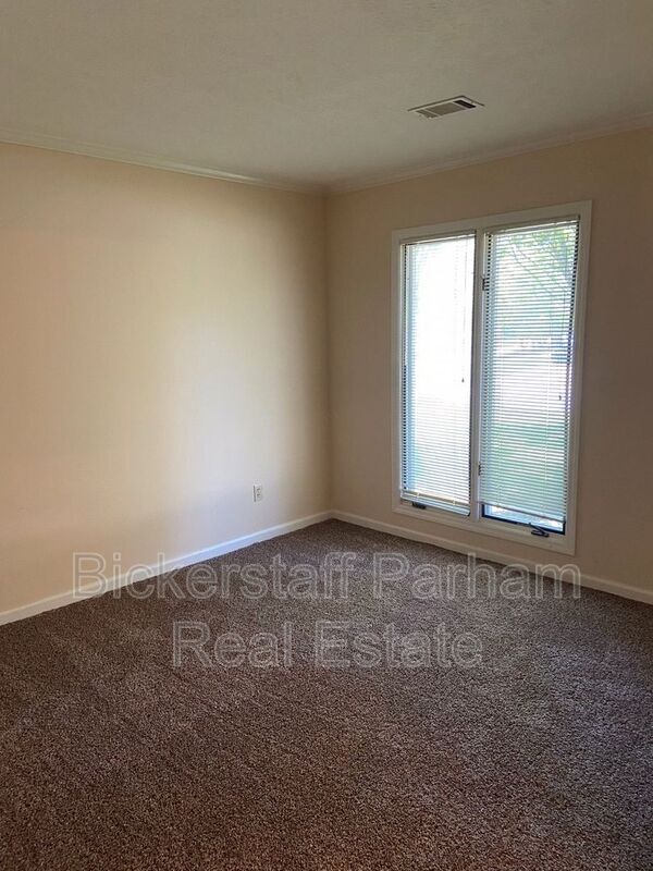 Building Photo - 7405 Cedar Creek Loop