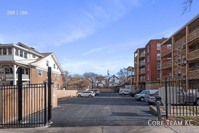 Building Photo - 1413 W 39th St