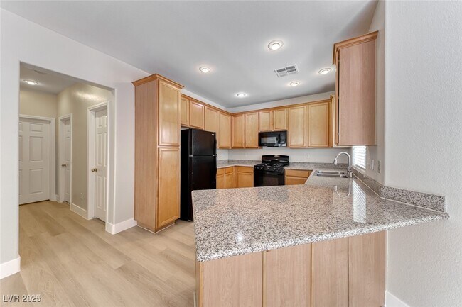 Building Photo - 5567 Cortu Ave