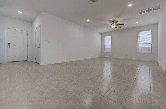 Building Photo - 424 Bristlecone Bend