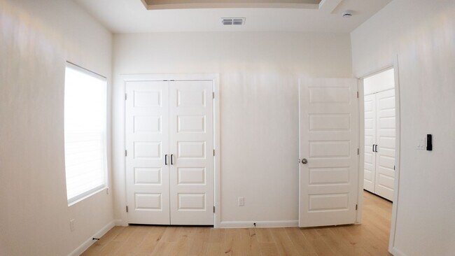 Building Photo - 612 Moar Dr