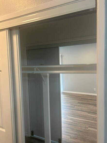 Building Photo - 3640 Cardiff Ave