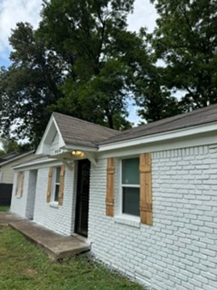 Building Photo - 964 Brower St