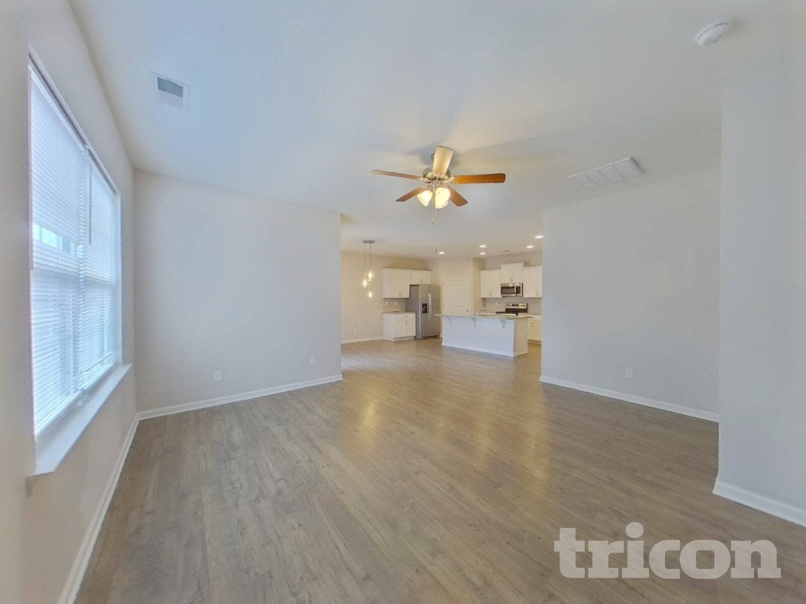 Building Photo - 453 All Seasons Dr