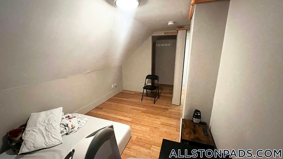 Building Photo - 23 Greylock Rd