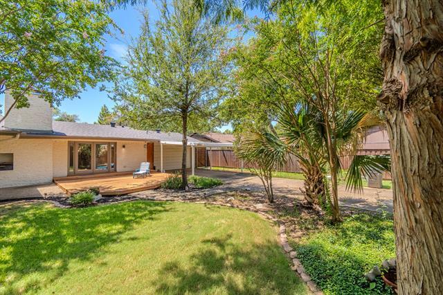 Building Photo - 3347 Latham Dr