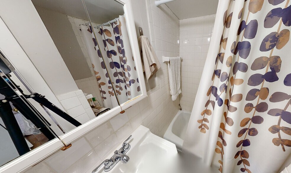 Building Photo - 5 Elmer St