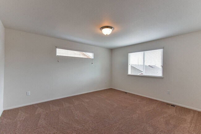 Building Photo - 476 Havenbrook Dr