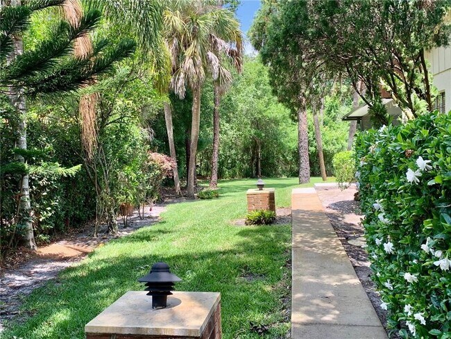 Building Photo - 5454 Saddlebrook Way