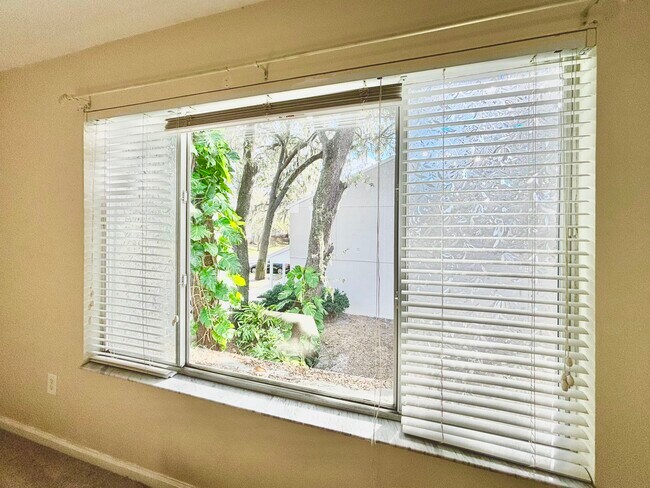 Building Photo - 2865 Woodlands Park Ct