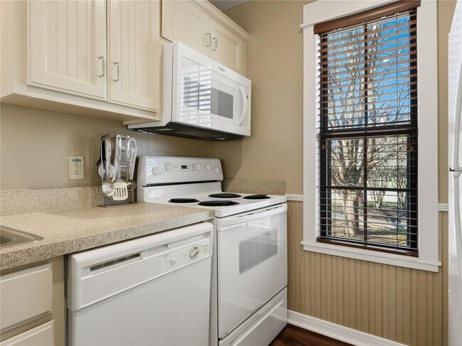 Building Photo - 150 Apple Seed Ct