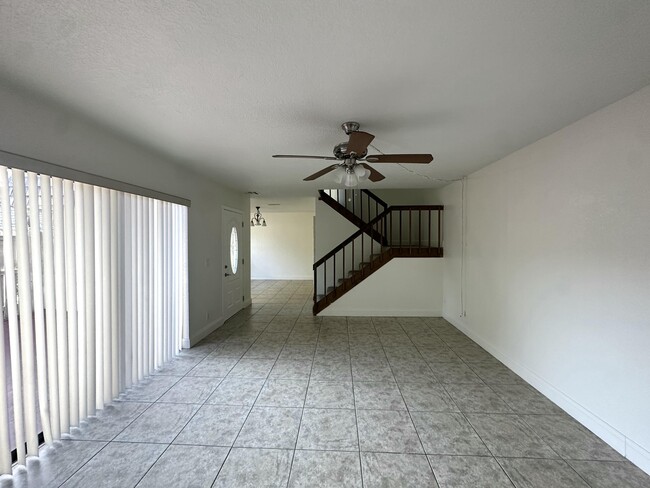 Building Photo - 354 Lake Arbor Dr