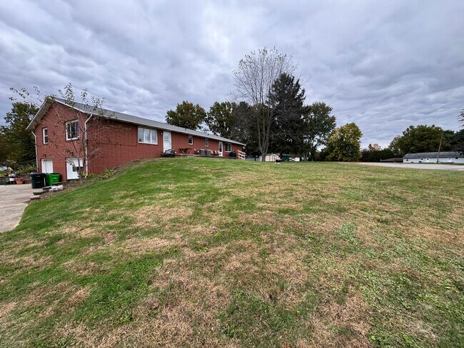 Building Photo - 3 Bed in Wooster