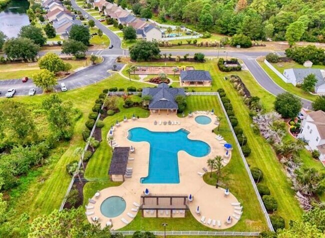 Building Photo - 698 Pepperbush Dr