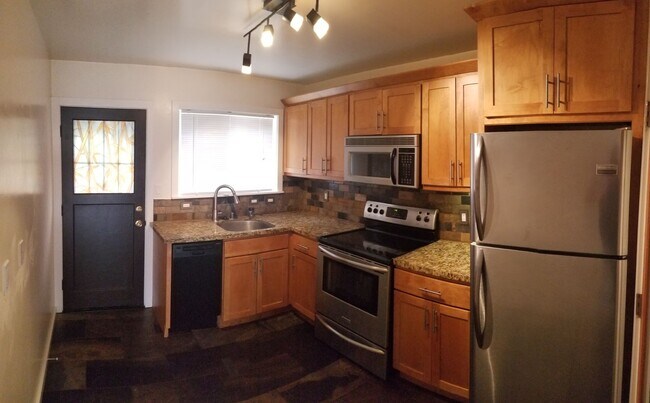 Primary Photo - Stylishly Updated 2-Bedroom in Oakland