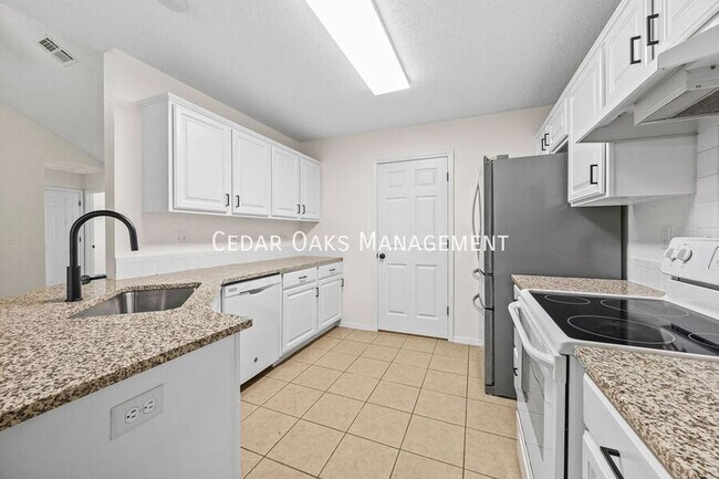 Building Photo - 1142 S Jasmine Ln