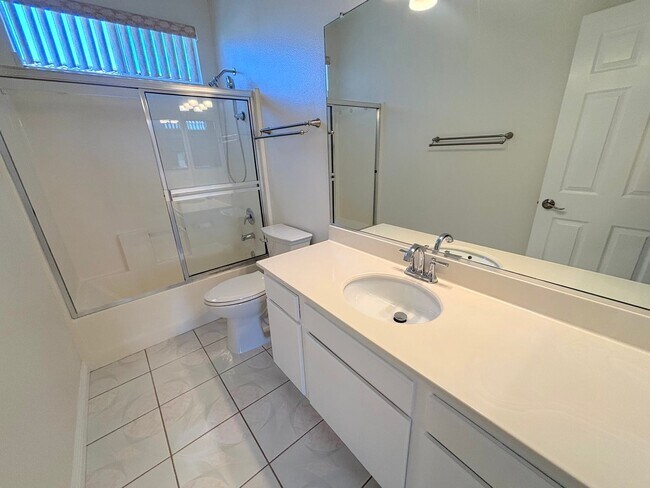Building Photo - Very clean and upgraded 4 bedroom home in Buena Park