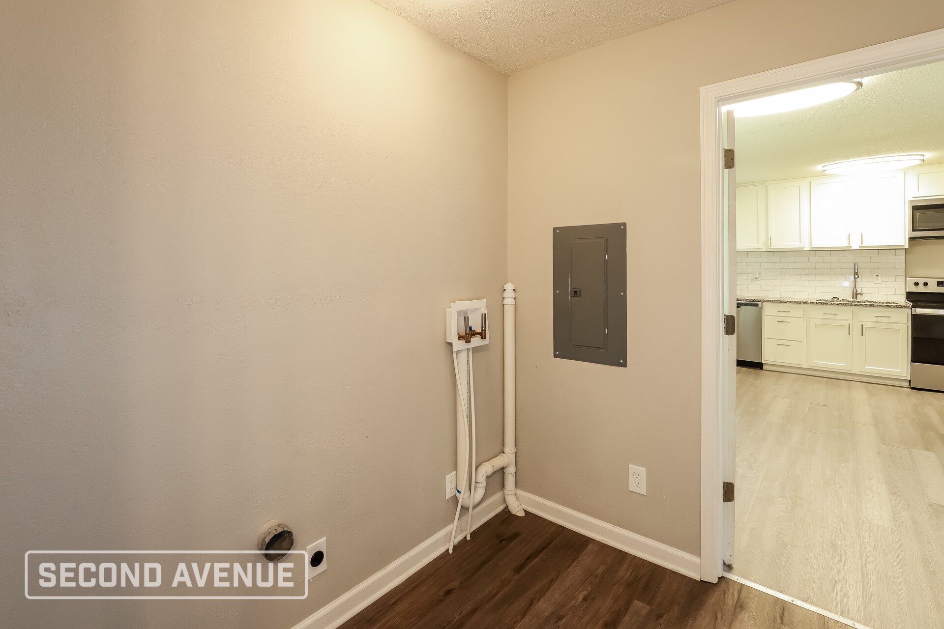 Building Photo - 401 Lacy Ln