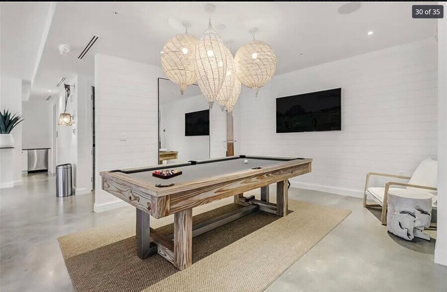 Building Photo - 1111 Central Ave