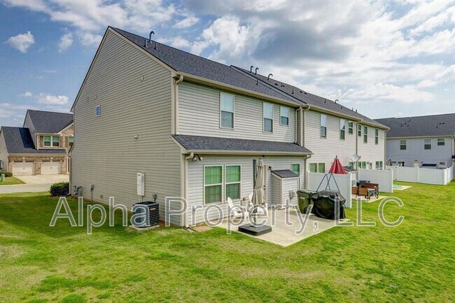 Building Photo - 28 Irvington Dr