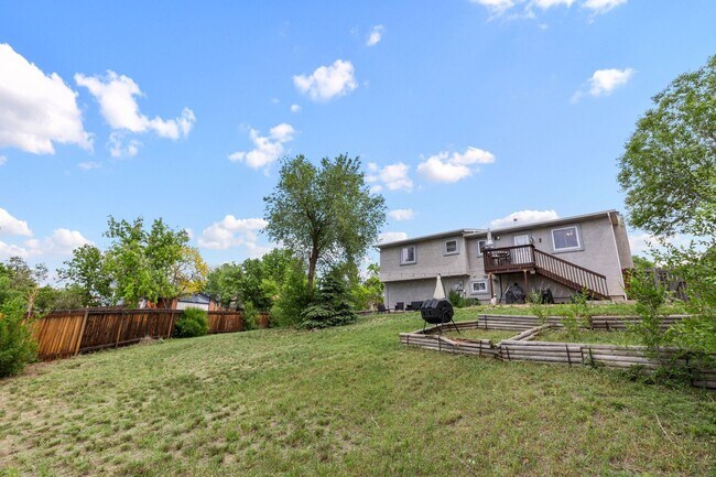 Building Photo - 4303 Eastcrest Cir W