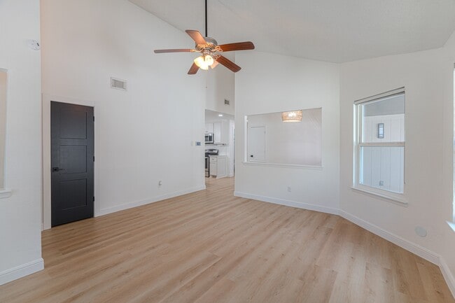 Building Photo - 23225 Prairie Bird Dr